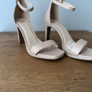 Chic Beige High Heel Sandals